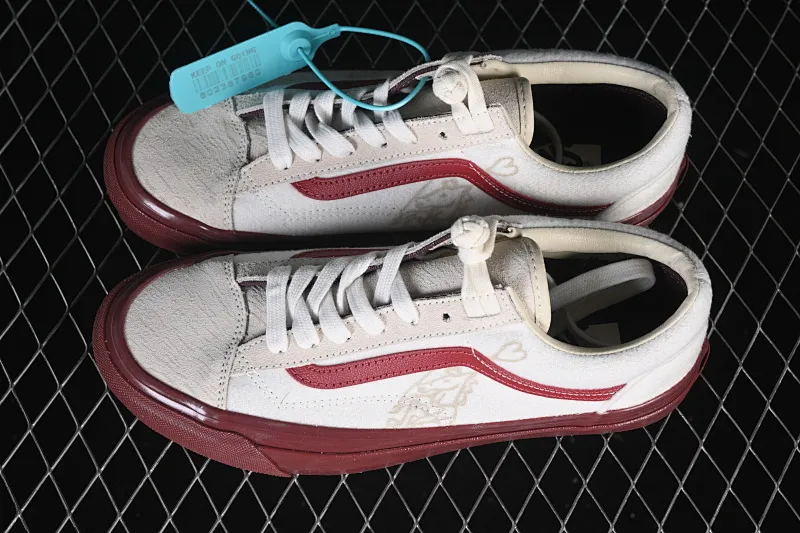 All categories Vans Vans series Vans Low Vans low-top Vans Old Skool Year of the Horse limited edition Immediate success Low-top casual sneakers VN000EJUHRW